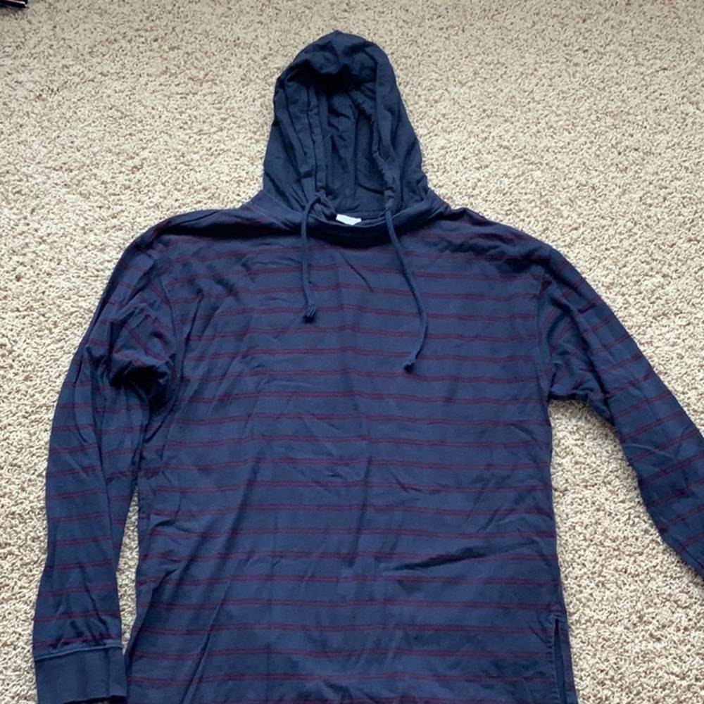 Urban Outfitters Men's Navy and Maroon Striped Hoodie Shirt size Medium